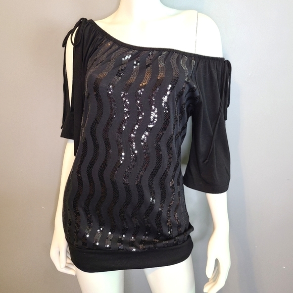 NEW! Maurices Sequined Cold Shoulder Top - Picture 2 of 8